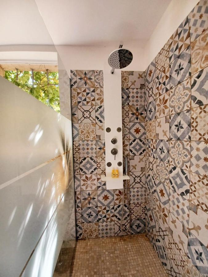 Studio Avec Jardin Entre Aix-En-Provence, Luberon Et Verdon Peyrolles-en-Provence Exterior foto